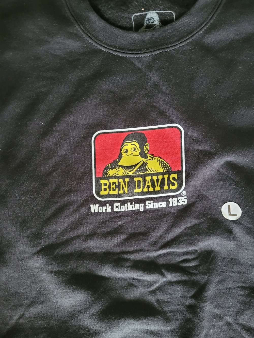 Ben Davis Black Crewneck Sweatshirt with Logo Patch NWOT Large - Picture 2 of 5